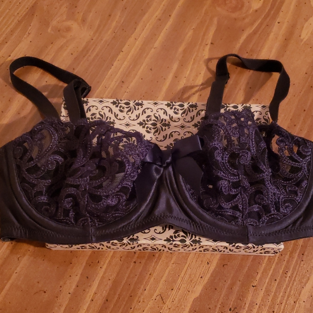 Victoria's Secret  black bra 32b